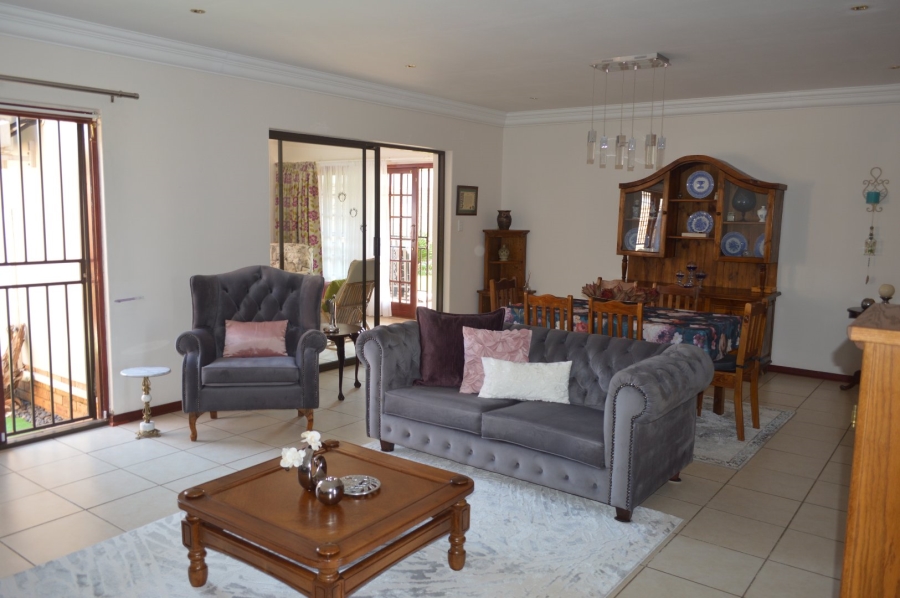 3 Bedroom Property for Sale in Wilkoppies North West